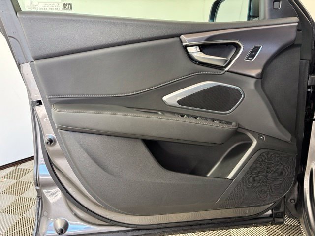 Used 2025 Acura RDX SH-AWD image 10