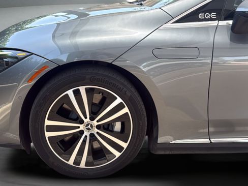 Used 2023 Mercedes-Benz EQE 500 4MATIC Sedan w/ Exclusive Trim Package image 32