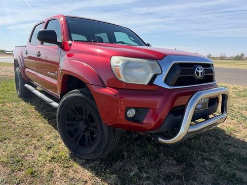 Used 2015 Toyota Tacoma PreRunner w/ SR5 Package image 10