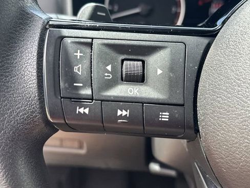 Certified 2023 Nissan Rogue SV FWD image 26