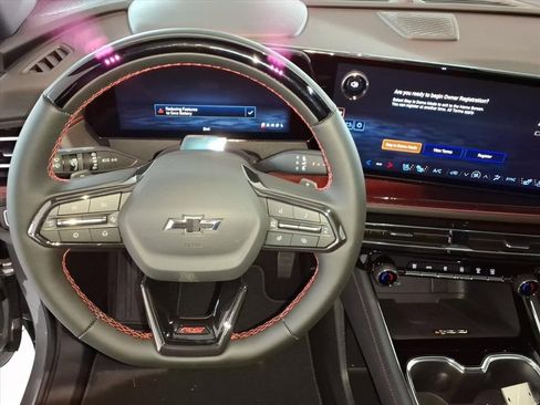 New 2026 Chevrolet Traverse RS image 11