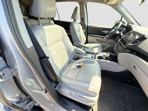 Used 2019 Honda Pilot Touring image 33