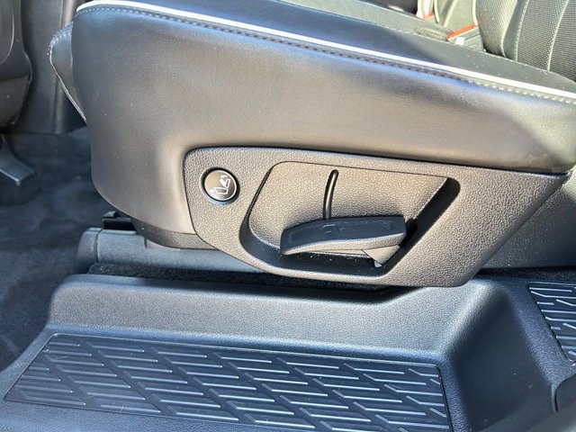 Used 2025 Hyundai Palisade SEL AWD/4WD image 14