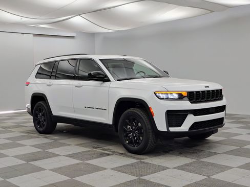 New 2026 Jeep Grand Cherokee L 4WD image 1