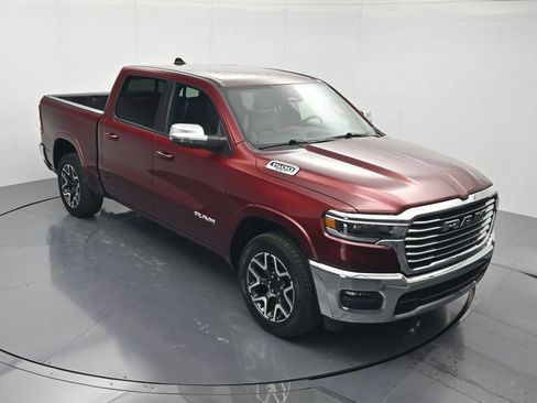 Used 2025 RAM 1500 Laramie AWD/4WD image 30