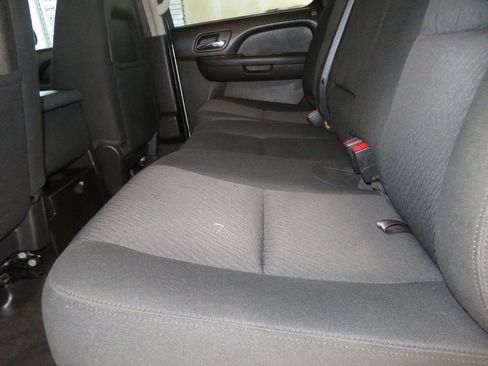 Used 2013 Chevrolet Avalanche LS image 26