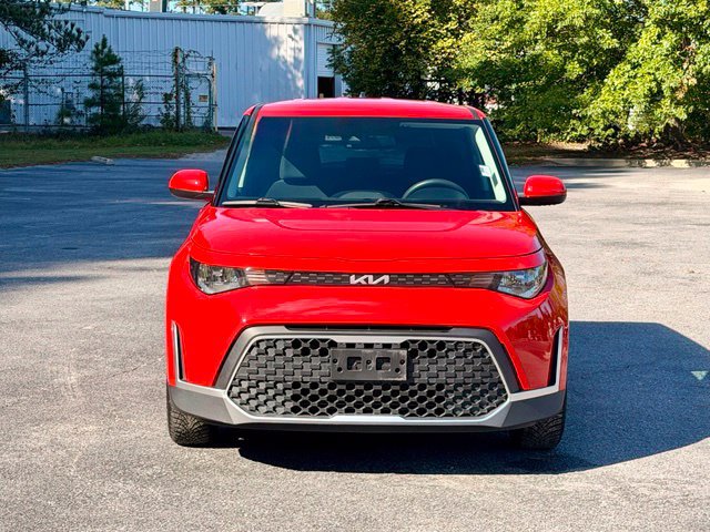 Used 2025 Kia Soul LX FWD image 11