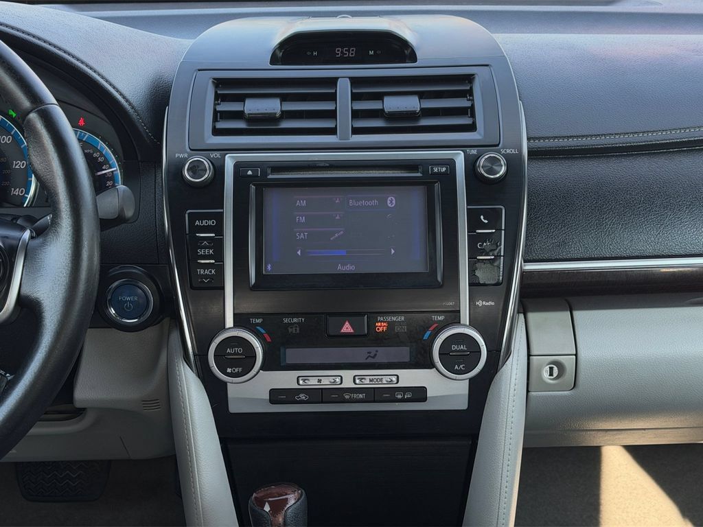 Used 2012 Toyota Camry XLE w/ Leather Pkg FWD image 18