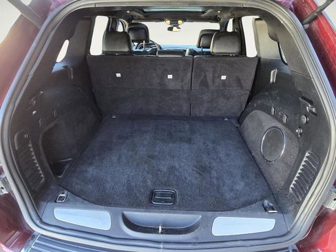 Used 2018 Jeep Grand Cherokee Overland image 33