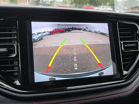 Used 2025 Dodge Durango GT image 8