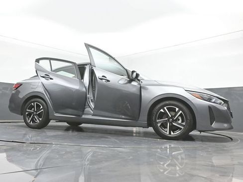 Used 2024 Nissan Sentra SV FWD image 49