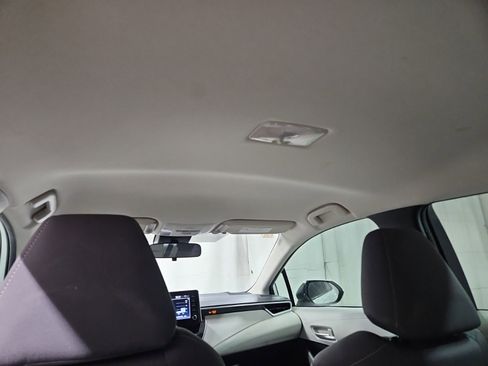 Used 2020 Toyota Corolla LE image 15