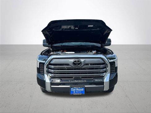 Used 2025 Toyota Tundra Limited AWD/4WD image 4