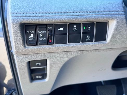 Used 2020 Honda Odyssey EX-L image 34