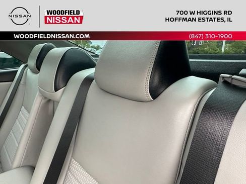Used 2015 Toyota Camry SE w/ Moonroof Package FWD image 30