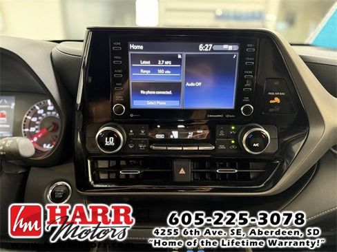 Used 2022 Toyota Highlander LE image 9