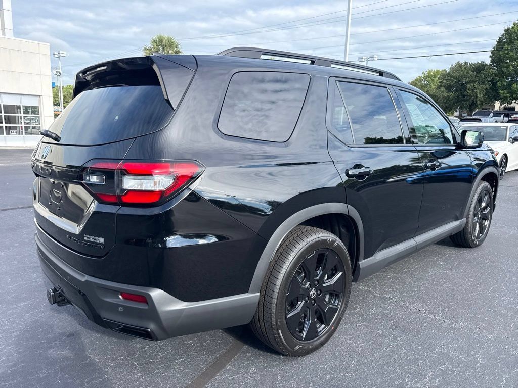New 2026 Honda Pilot Black Edition image 3