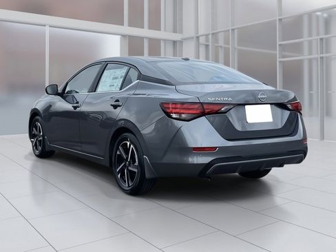 New 2025 Nissan Sentra SV image 2