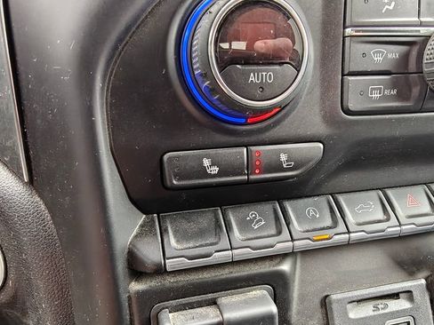 Used 2019 Chevrolet Silverado 1500 LT w/ All-Star Edition AWD/4WD image 15