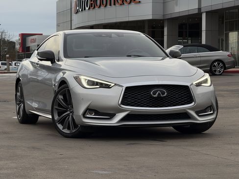 Used 2019 INFINITI Q60 Red Sport 400 w/ Proactive Package image 3