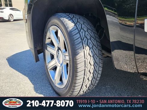 Used 2019 Cadillac Escalade ESV Premium Luxury RWD image 35