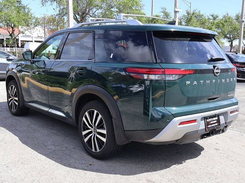 Used 2024 Nissan Pathfinder Platinum image 10