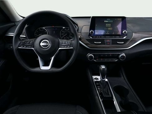 Used 2025 Nissan Altima 2.5 SV FWD image 24