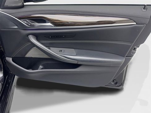 Used 2020 BMW M550i xDrive w/ Executive Package image 49