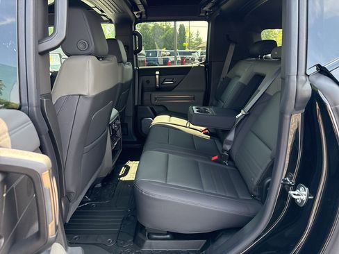 New 2025 GMC Hummer EV 2X AWD/4WD image 15