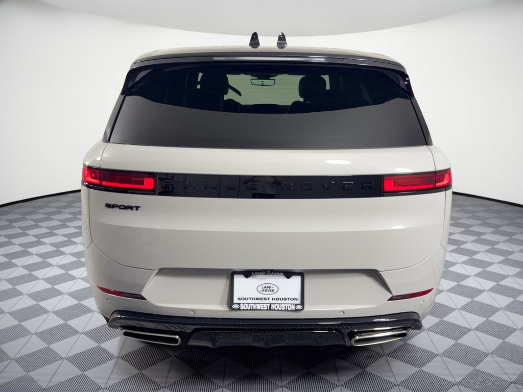 New 2027 Land Rover Range Rover Sport Dynamic SE AWD/4WD image 11