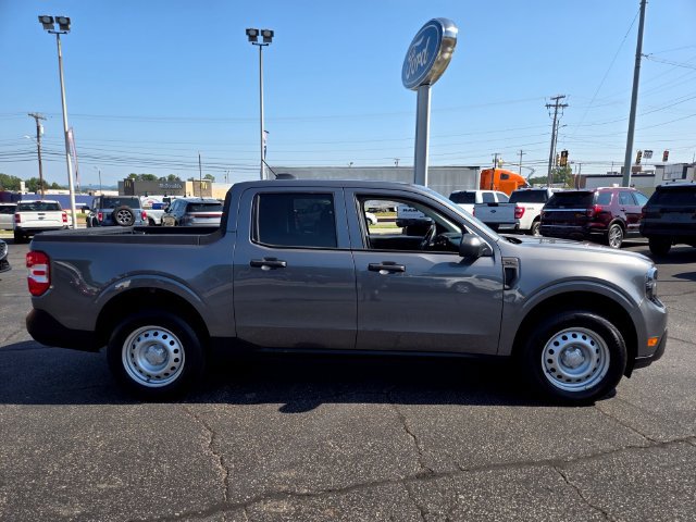 Used 2025 Ford Maverick XL w/ Equipment Group 102A AWD/4WD image 9