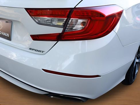 Used 2021 Honda Accord Sport image 11