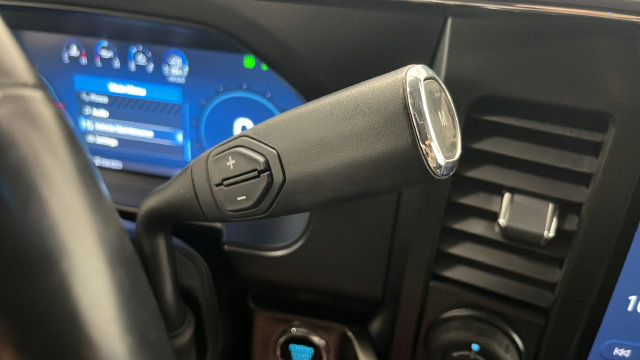 Used 2023 Ford F250 Lariat w/ Lariat Ultimate Package AWD/4WD image 18