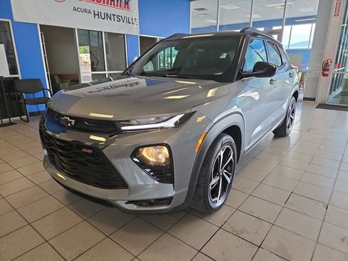 Used 2023 Chevrolet TrailBlazer RS w/ Sun and Liftgate Package FWD image 4