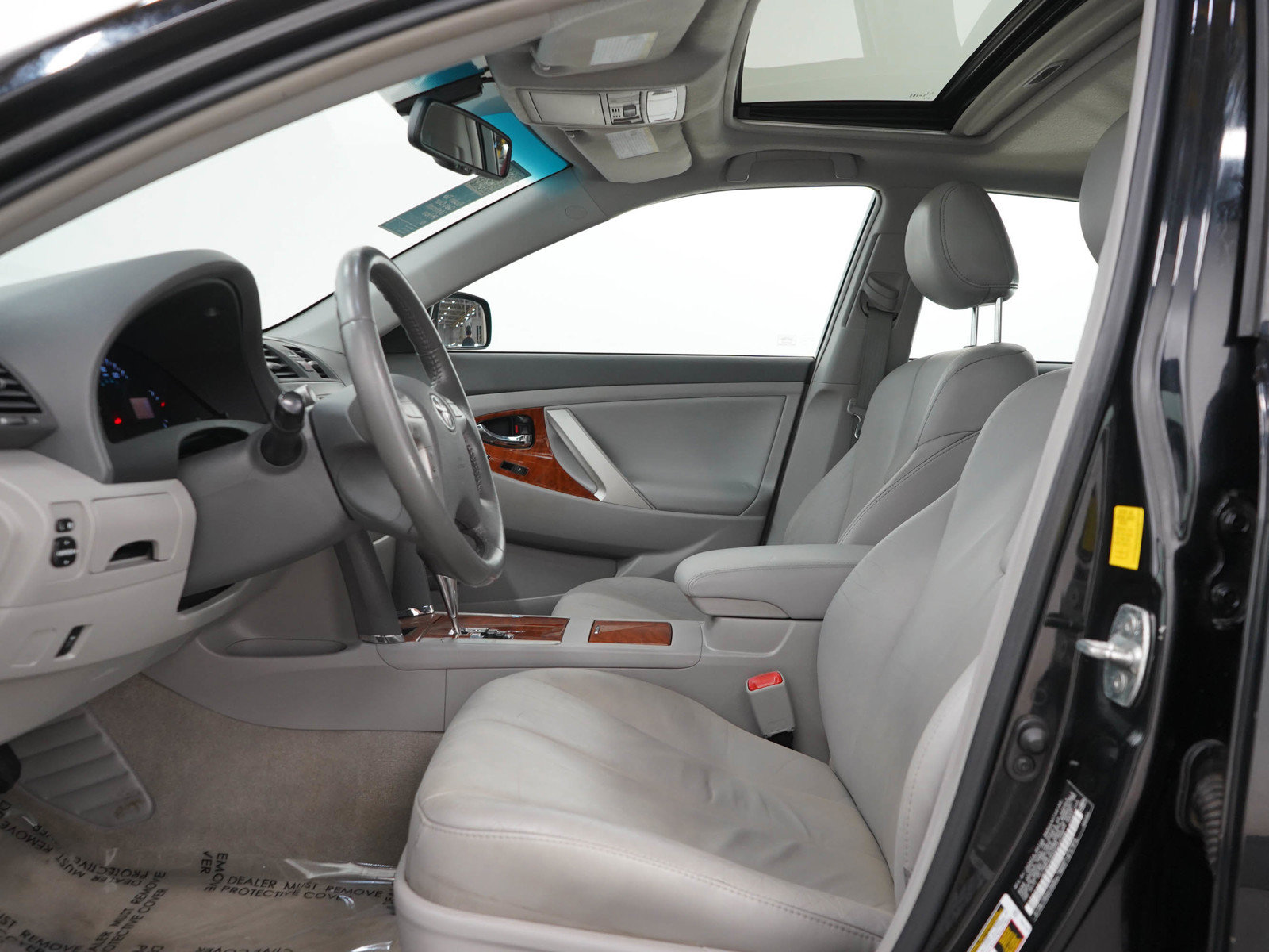 Used 2011 Toyota Camry XLE w/ XLE Extra-Value Pkg #1 FWD image 21