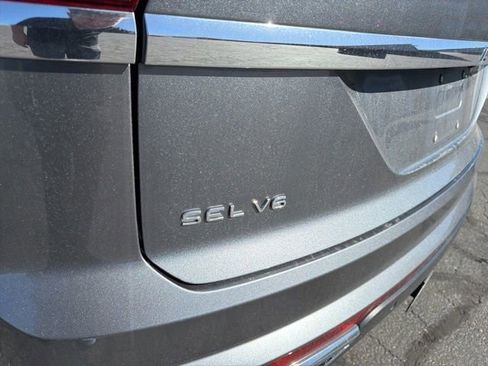 Used 2022 Volkswagen Atlas Cross Sport SEL AWD/4WD image 22