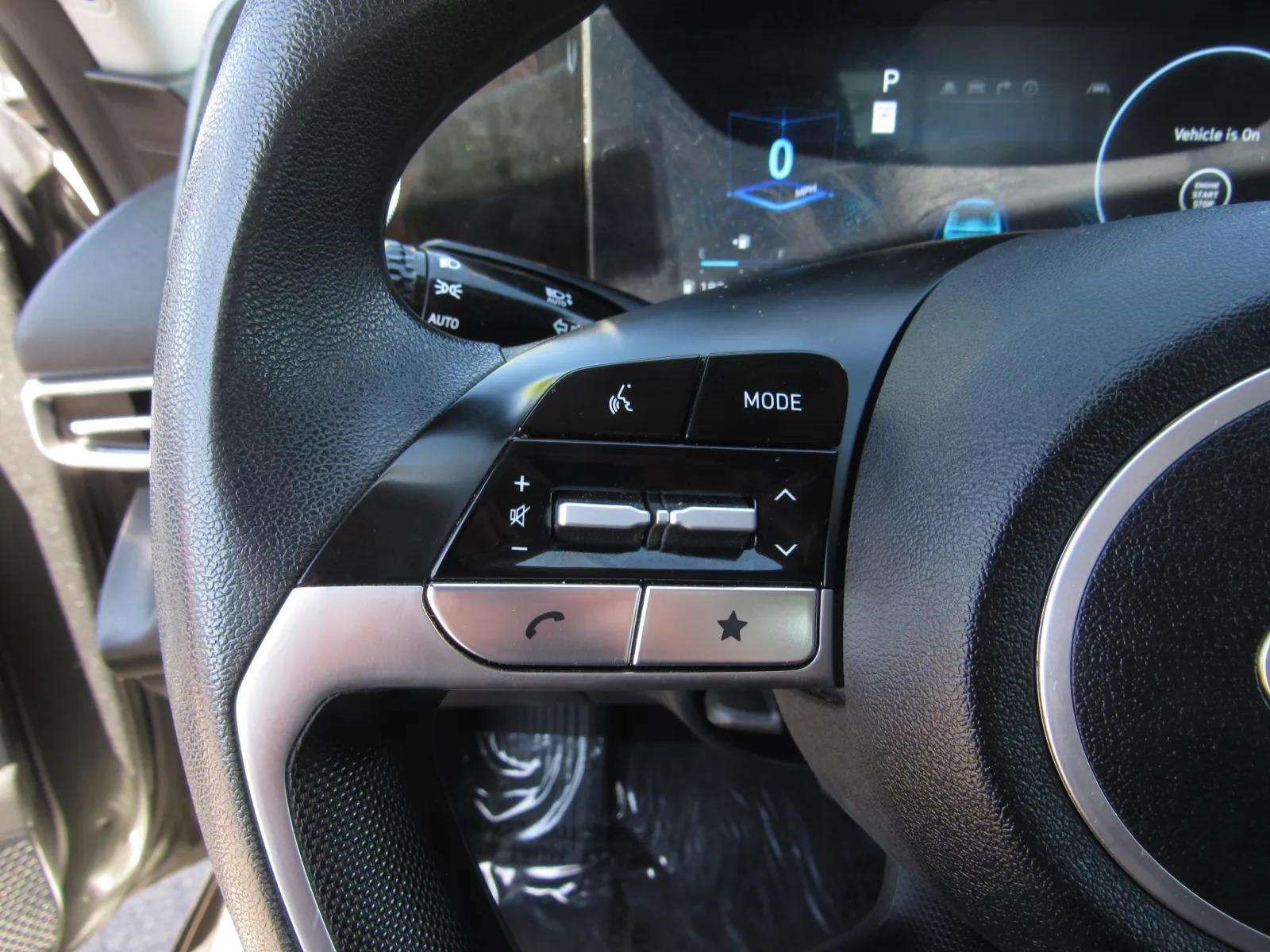 Used 2024 Hyundai Elantra SEL FWD image 22