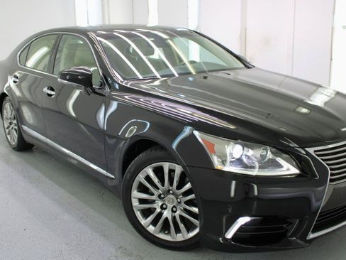 Used 2017 Lexus LS 460 w/ Comfort Package RWD image 14