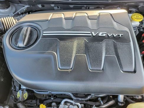 Certified 2022 Jeep Cherokee Latitude Lux w/ Mopar Interior Package image 24