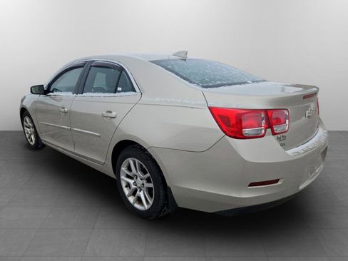 Used 2015 Chevrolet Malibu LT w/ Power Convenience Package image 9