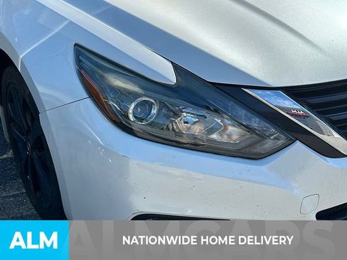 Used 2017 Nissan Altima 2.5 SR w/ Midnight Edition Package FWD image 4