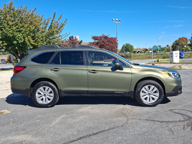 Used 2016 Subaru Outback 2.5i Premium AWD/4WD image 11