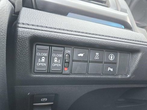 Used 2023 Honda Odyssey Touring image 30