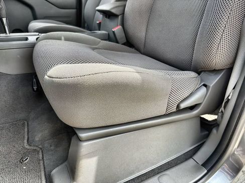 Used 2019 Nissan Frontier SV w/ Value Truck Package RWD image 12