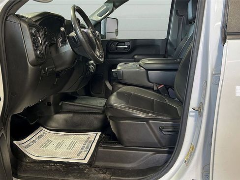 Used 2022 Chevrolet Silverado 2500 W/T w/ WT Convenience Package image 4