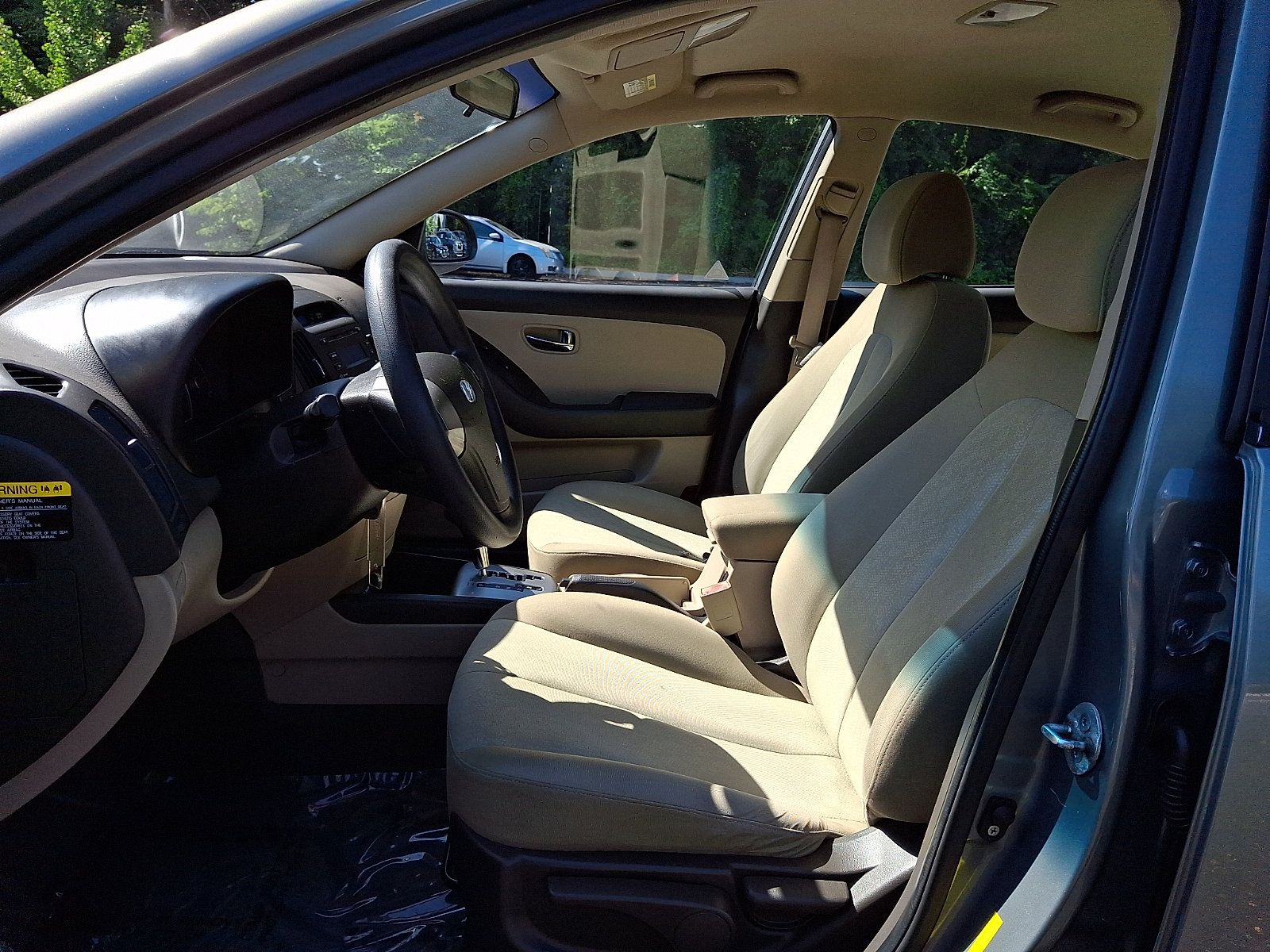 Used 2010 Hyundai Elantra GLS FWD image 15