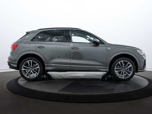 New 2025 Audi Q3 2.0T Premium image 3