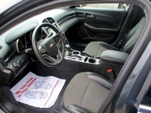 Used 2015 Chevrolet Malibu LT w/ Power Convenience Package image 10