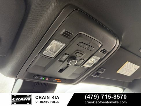 Used 2023 Chevrolet Suburban Premier image 21