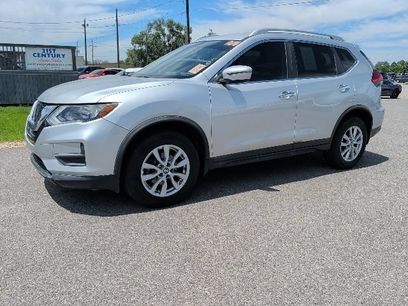 Used 2017 Nissan Rogue SV